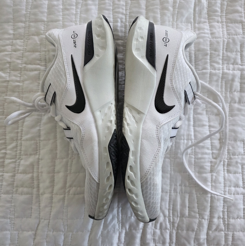 Nike White and Black Men's Shoes